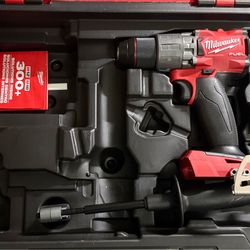 Milwaukee M18 FUEL 18V Brushless Hammer Drill/Driver