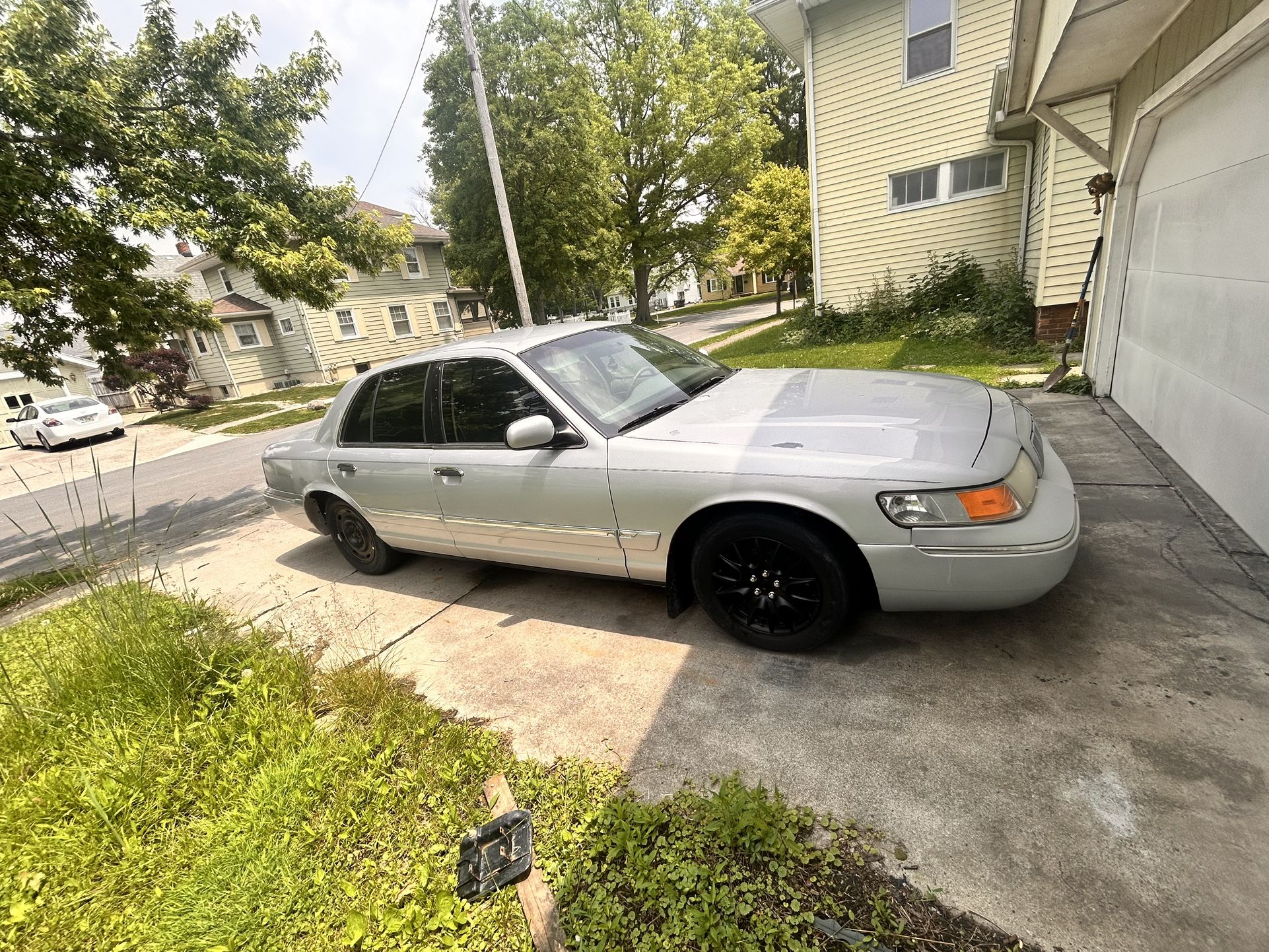 2002 Mercury Grand Marquis