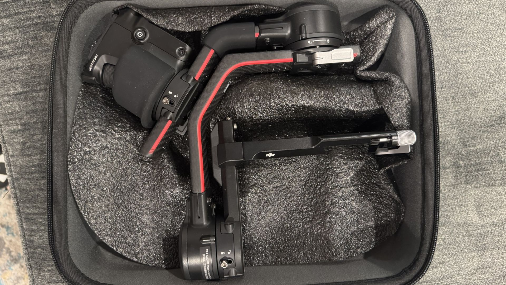 DJI RS 2 Combo - 3-Axis Gimbal Stabilizer for DSLR and Mirrorless Cameras, Nikon, Sony, Panasonic, Canon, Fuji, 10lbs Tested Payload, 1.4” Full-Color