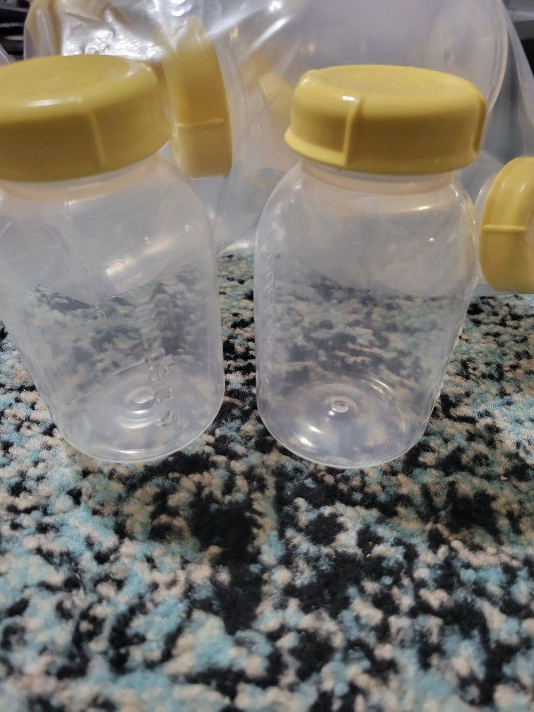 Medela 5oz Baby Bottles