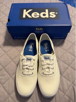 Classic style Keds shoes size 9W