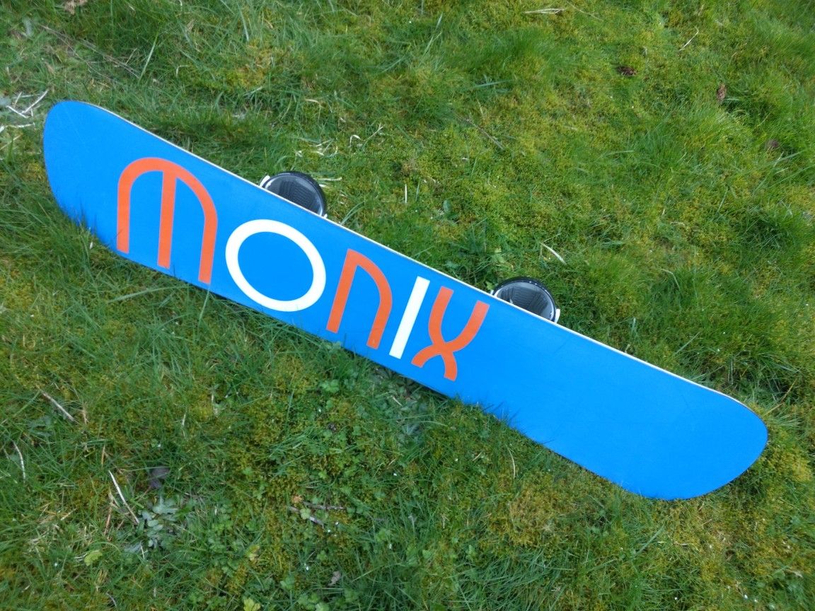 Monix snowboard with binding and LAMAR boots for women