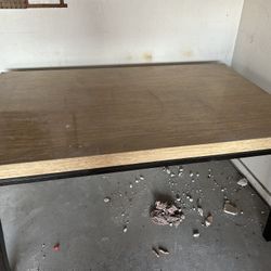 free dining table 