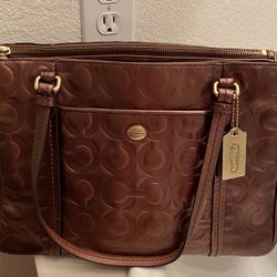 bronze colored wallet COACH excellent condition  