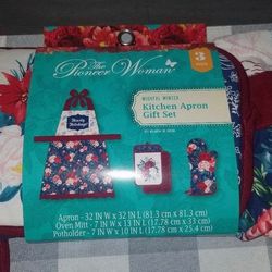 New Pioneer Woman Kitchen Apron Gift Set Christmas