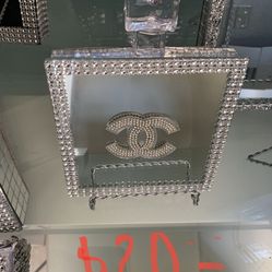 Double C Decorations 