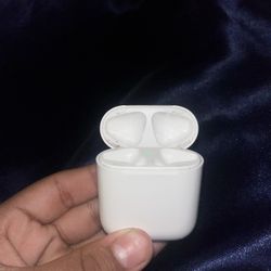 Apple AirPods 2 Generation 