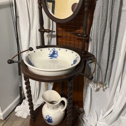 Antique Wash Basin/Sink 