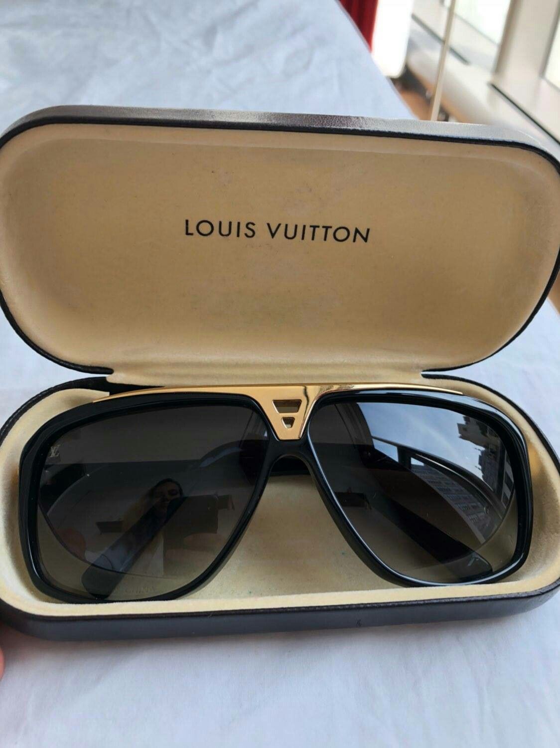 Original Louis Vuitton Evidence Aviator (Not fake) for Sale in Miami Beach,  FL - OfferUp