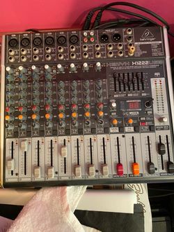Behringer Xenyx X1222USB Mixer