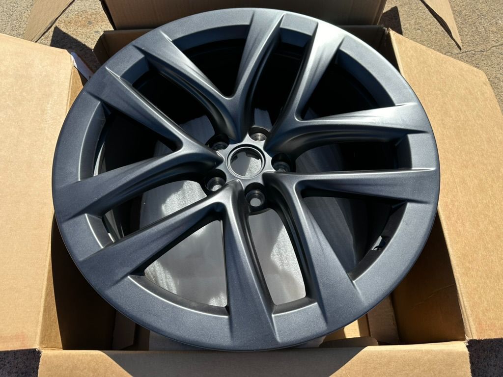 21" OEM Rear 2023 Tesla Model S Plaid Wheel Rim 21X10.5