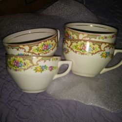 Floral And Scroll Teacups USA