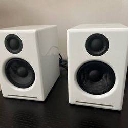 Like New audioengine 2