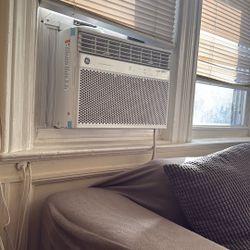 GE Window AC Unit – Energy Efficient, Great Condition