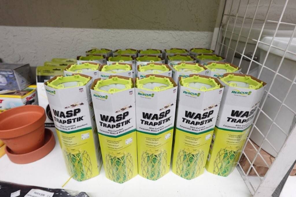 RESCUE! Outdoor Hanging TrapStik for Wasps Bees and Insect 
