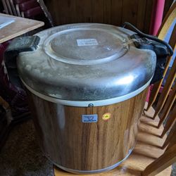 Large Restaurant Zojirushi Rice Cooker