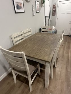 Farmhouse Table 