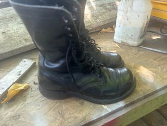 Boots size 9 1/2 $25