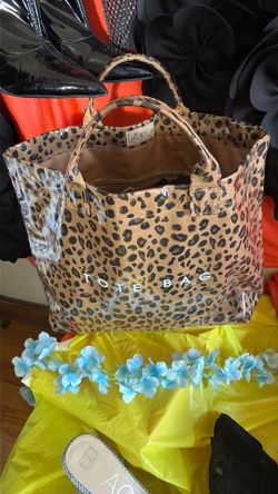 Tote bag