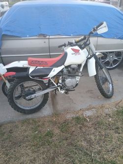 1998 XR100r runs great have title