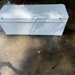 Yeti Cooler 350