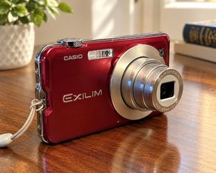 Digital camera CASIO ex-s10
