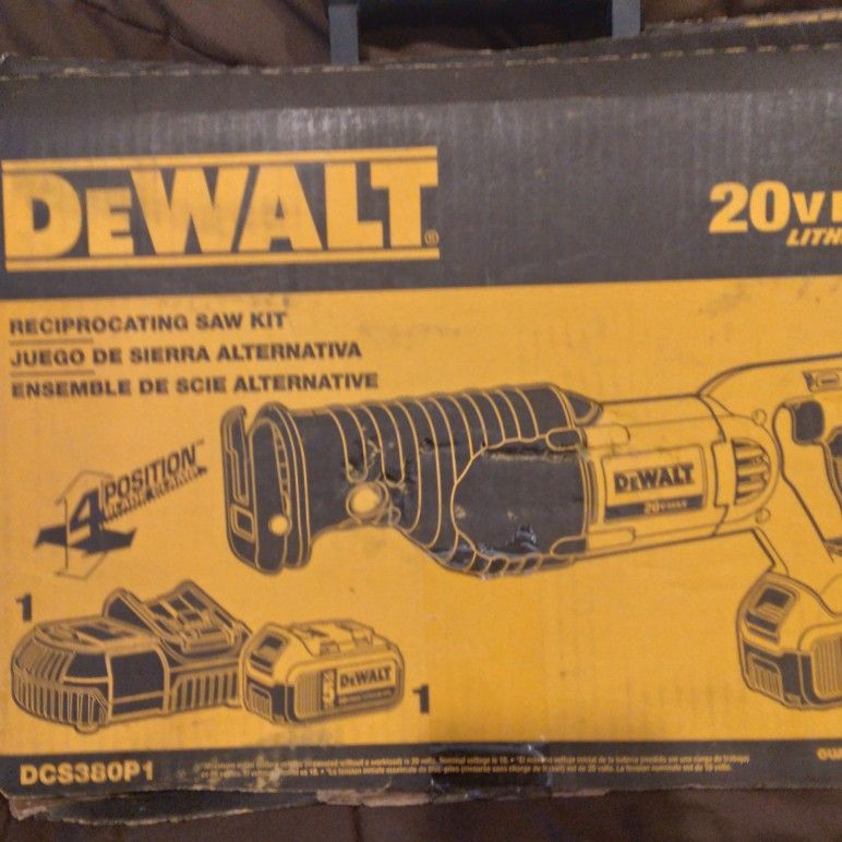 Dewalt DCS380P1 Reciprocating Saw Kit