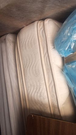 CALKING MATTRESS AND BOX PRINT
