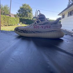 Yeezy Boost 350 V2 Zebra size 9.5