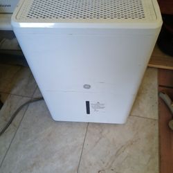 Dehumidifier 