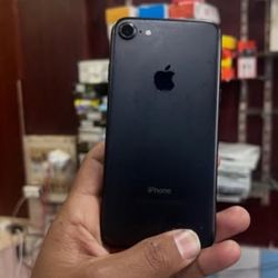 iPhone 7 Unlocked With Warranty 