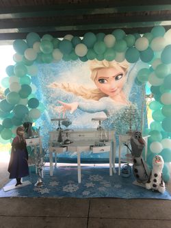 Elsa backdrop and floor