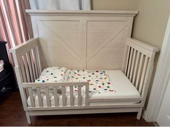 Toddler bed