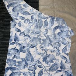 White House Black Market 