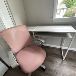 Desk and chair 