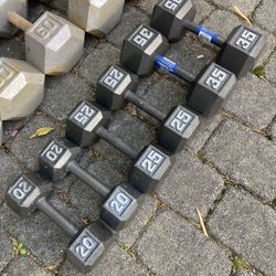 Set Of Steel Hex Dumbbells 20 Lbs To 35 Lbs