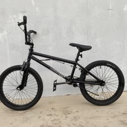 20” Mongoose Freestyle Bmx Bike 