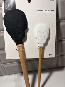 New 2pc Stir black white Halloween cooking baking spatula scraper set
