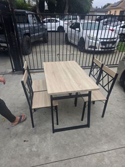 Table and chairs for sale used