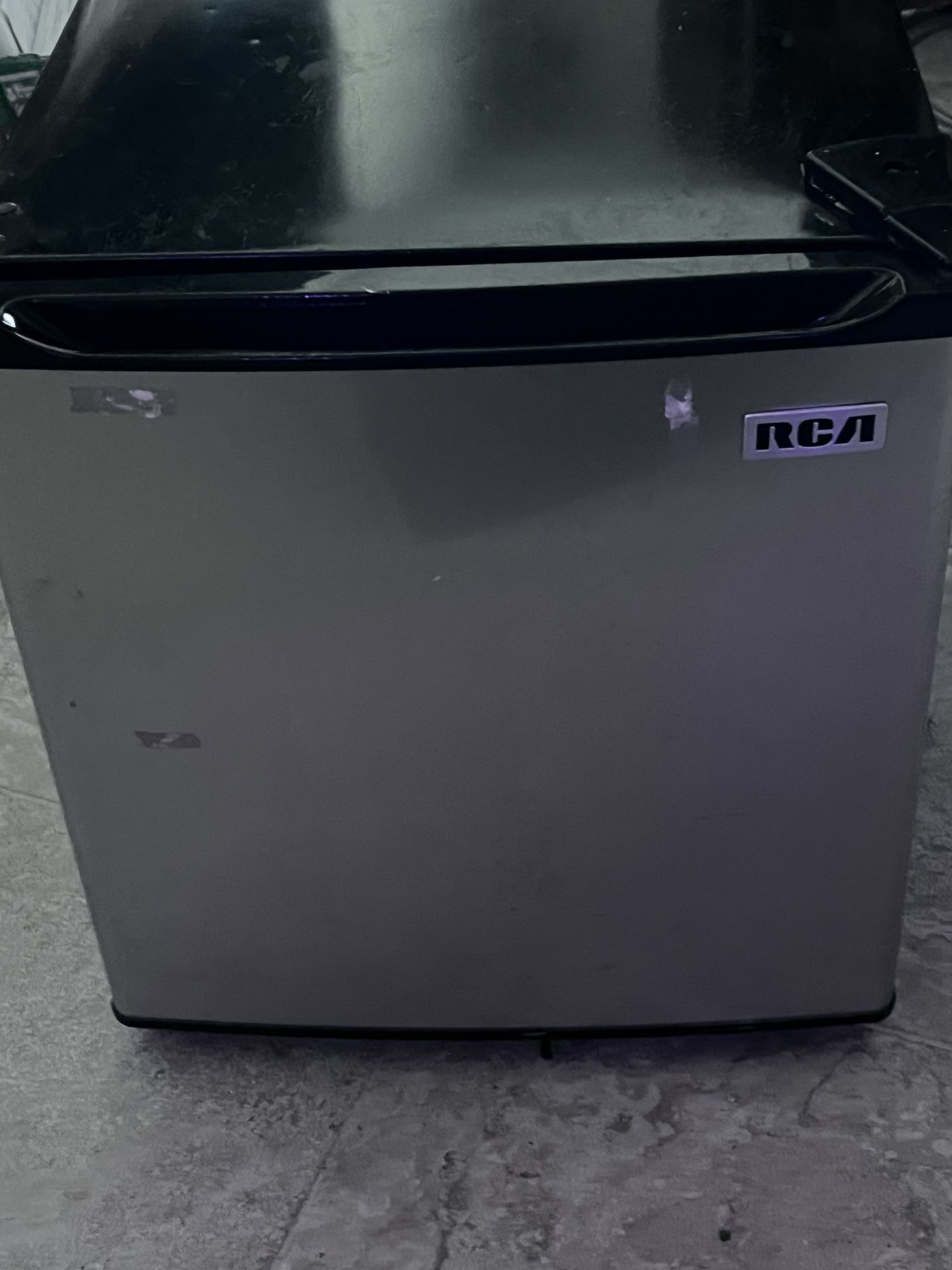 RCA Mini Fridge