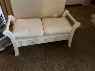 Cute white bench with drawers and glass handles