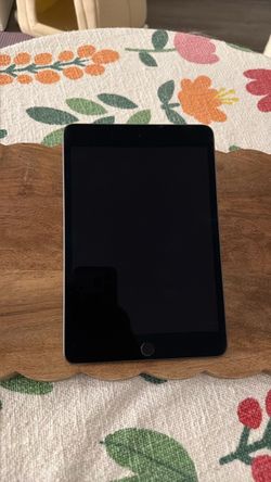 Apple iPad Mini 5 + Gifts