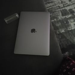 MacBook 2020