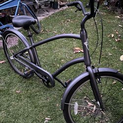 ELECTRA TOWNIE 3 SPEED LIKE NEW CONDITION