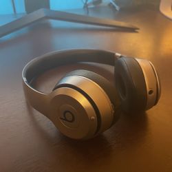 Beats Solo2 Wireless On-Ear Headphones - Space Gray