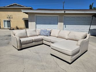 Beige Sectional Sofa 💥 Free Delivery 💥