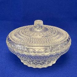 Vintage Anchor Hocking Wexford berry bowl with lid candy or trinket dish 