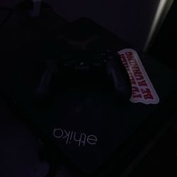 Ps4 Console With Controller 