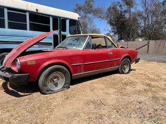 1981 fiat  124spider