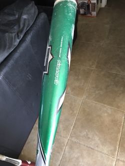 Easton V12 28in 15oz little league bat